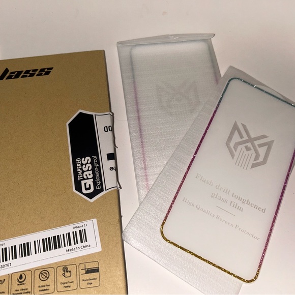 IPHONE 11 —-NWT—-5 CASES, LENS COVERS, AND 2 NEW SCEEN PROTECTORS - Picture 8 of 11